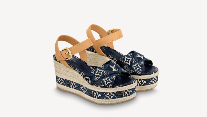  春夏穿搭_名牌高跟涼鞋.